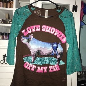 Lace show pig top